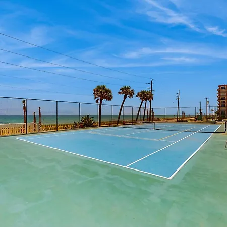 Right On The Shores, Apt 306